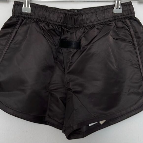 FEAR OF GOD ESSENTIALS RUNNING SHORTS - Picture 13 of 16
